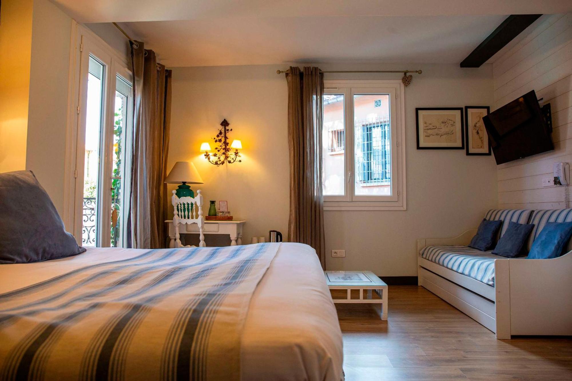 Hotel La Casa Pairal كولِيورْ المظهر الخارجي الصورة